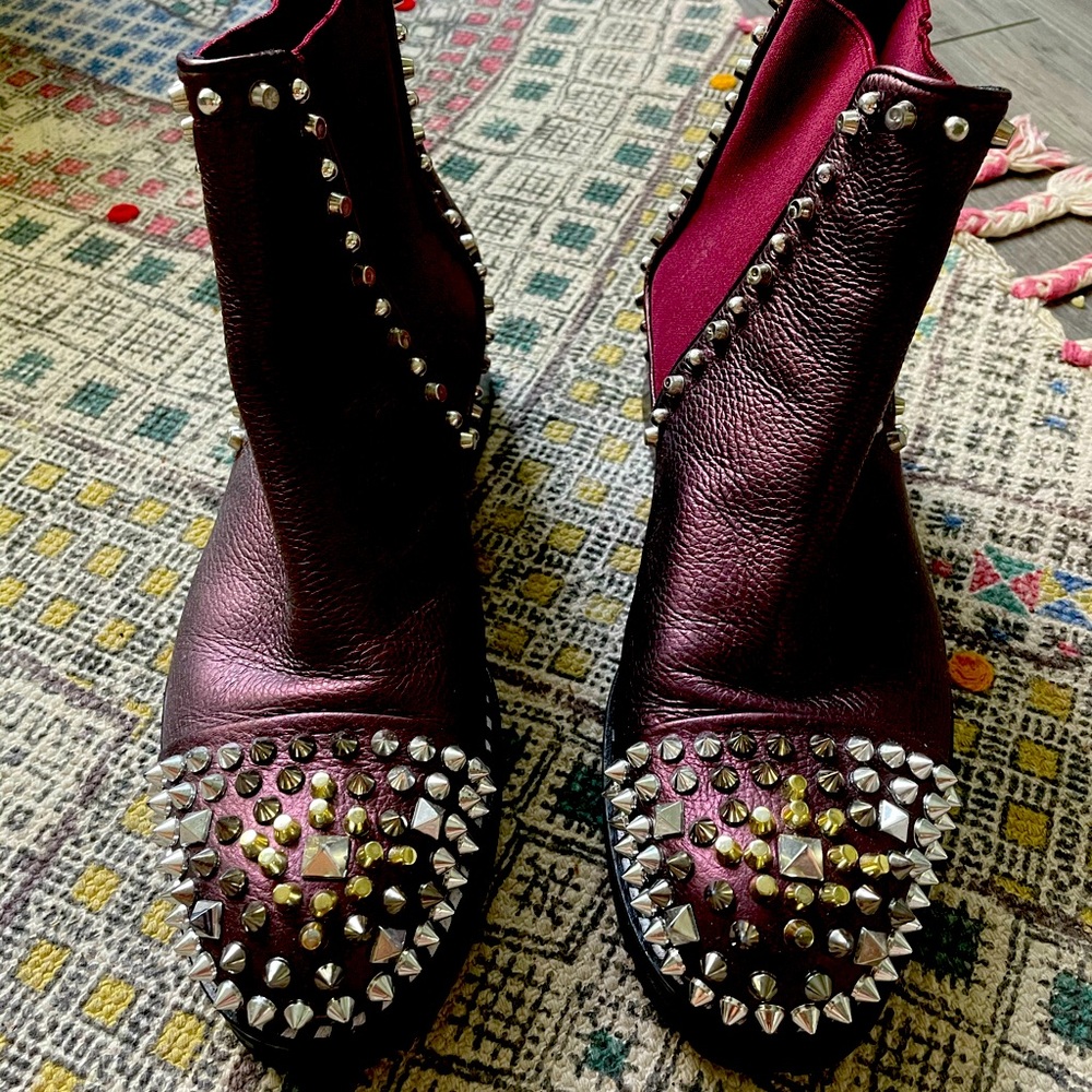 🥾 VINCE Spike Leather Ankle Women Boots Sz 40 / US 9